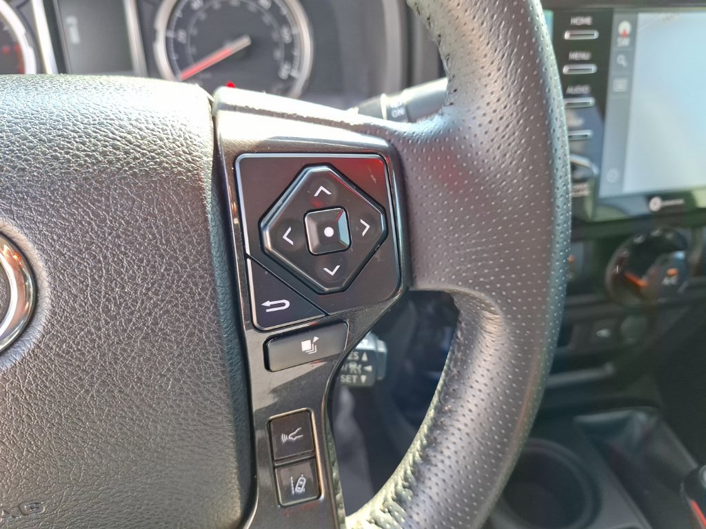 Used 2021 Toyota 4Runner Venture w/ Moonroof Package AWD/4WD image 19