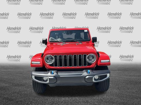 Used 2024 Jeep Wrangler Unlimited Sahara w/ Technology Group AWD/4WD image 3