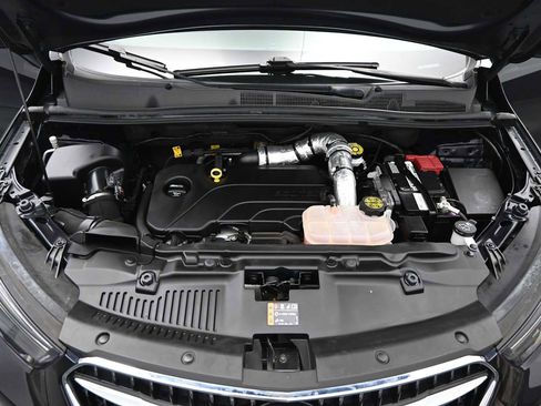 Used 2022 Buick Encore Preferred w/ Safety Package II AWD/4WD image 22