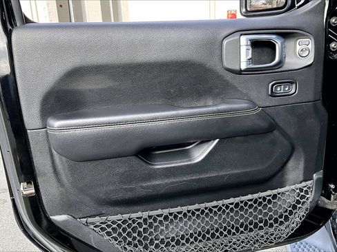 Certified 2020 Jeep Wrangler Unlimited Sahara image 24