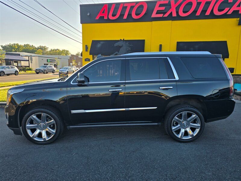 Used 2017 Cadillac Escalade Premium Luxury AWD/4WD image 27