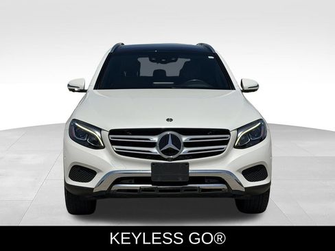 Used 2019 Mercedes-Benz GLC 300 4MATIC image 3