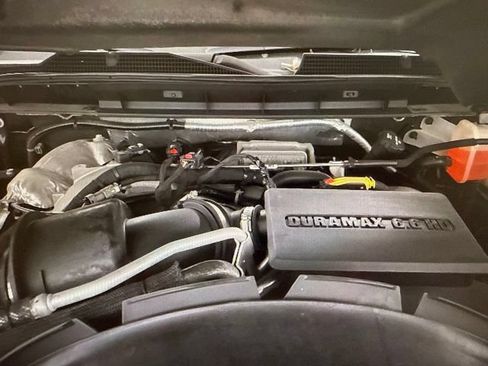 Used 2022 Chevrolet Silverado 2500 Custom w/ Custom Value Package AWD/4WD image 7