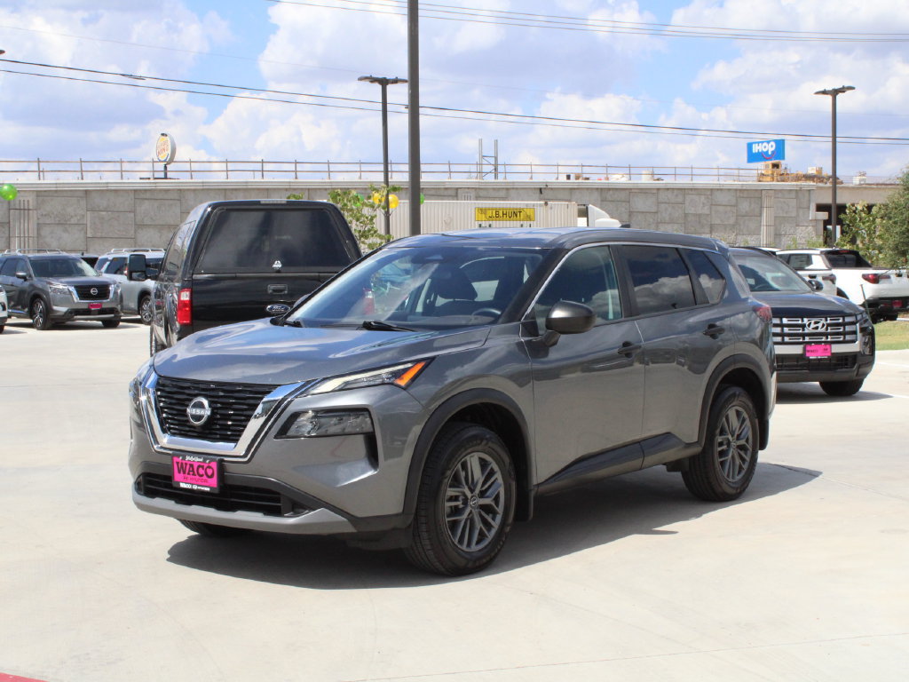 Used 2023 Nissan Rogue S FWD image 3