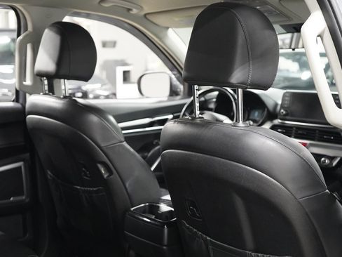 Used 2021 Kia Telluride LX FWD image 29