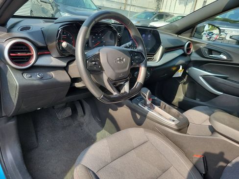 Used 2025 Chevrolet Trax RS w/ Driver Confidence Package FWD image 9