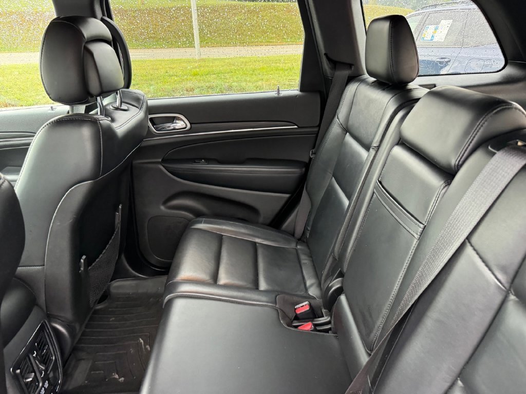Used 2019 Jeep Grand Cherokee Limited AWD/4WD image 11