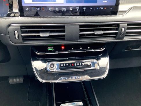 Used 2024 Lincoln Corsair FWD image 32