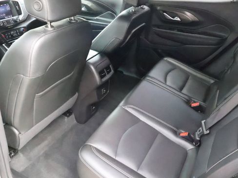 Used 2024 GMC Terrain SLT image 51