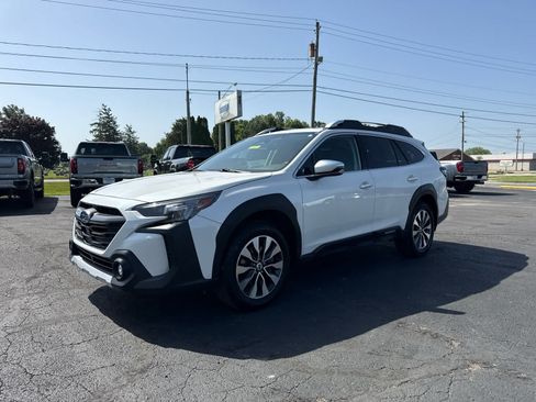 Used 2024 Subaru Outback Touring XT AWD/4WD image 1
