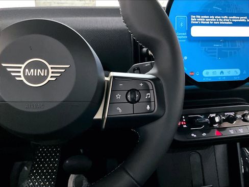 Certified 2025 MINI Cooper 2-Door Hardtop image 21