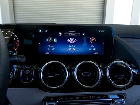 Used 2026 Mercedes-Benz GLA 250 image 17