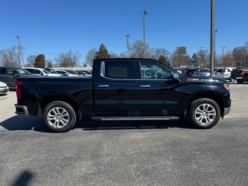 Used 2022 Chevrolet Silverado 1500 LTZ w/ Technology Package image 2