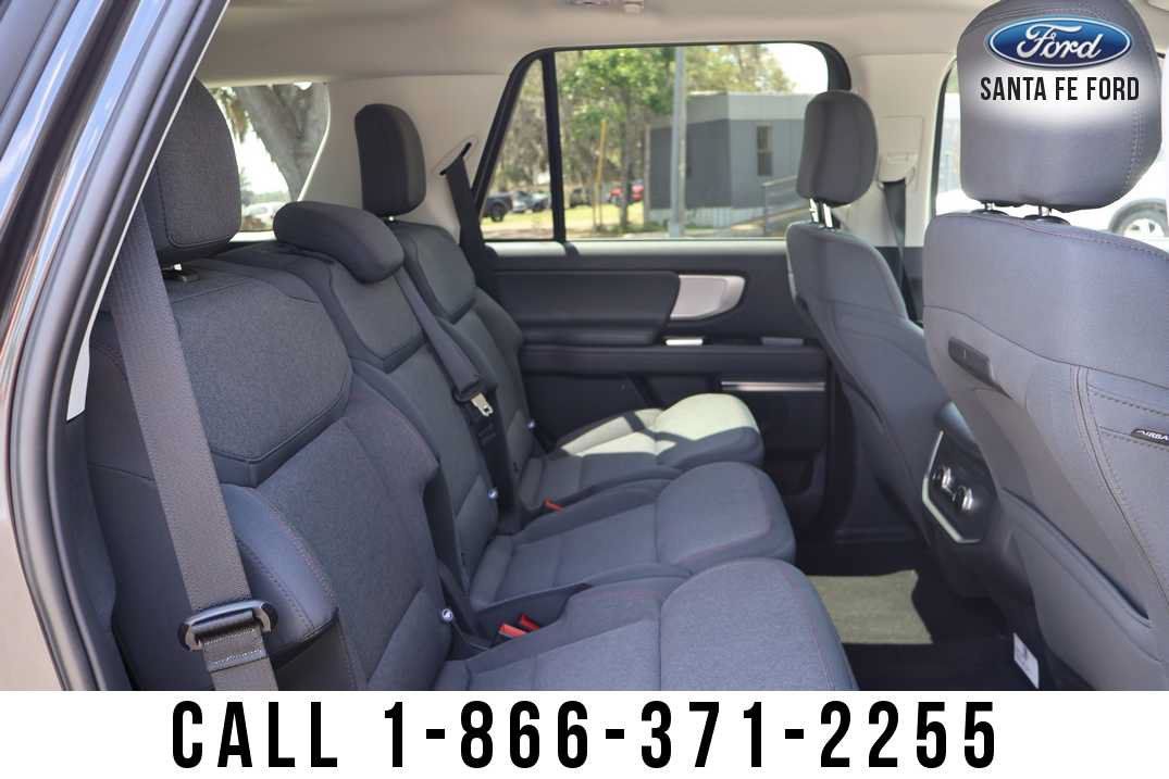 Used 2025 Ford Expedition Active RWD image 25