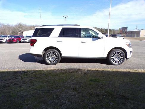 Certified 2022 Ford Expedition Limited image 4