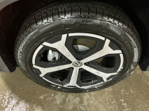 New 2026 Volkswagen Tiguan SE image 20