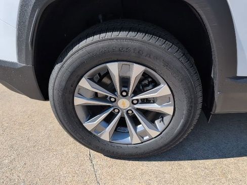 New 2026 Chevrolet Equinox LT w/ Safety and Technology Package FWD image 3