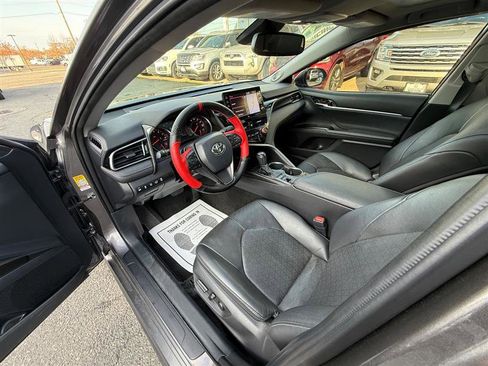 Used 2022 Toyota Camry XSE w/ Navigation Package image 19