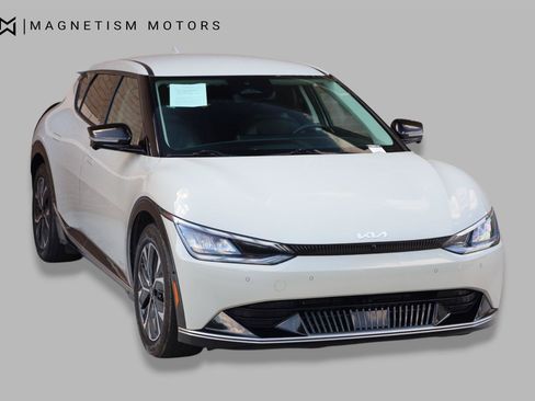Used 2023 Kia EV6 Wind w/ Wind Technology Package AWD/4WD image 7