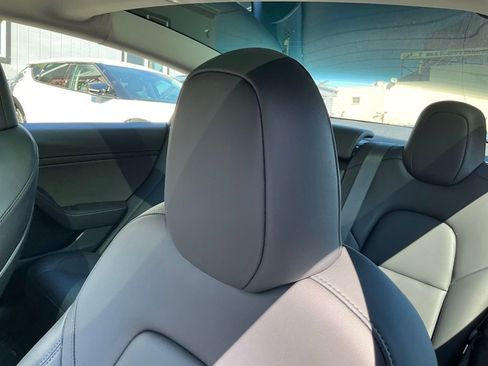 Used 2023 Tesla Model 3 Standard Range image 18