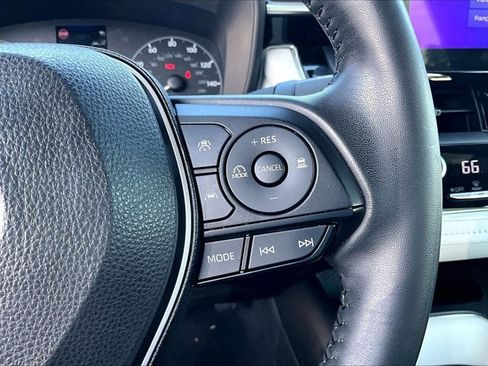 Used 2023 Toyota Corolla SE w/ SE Premium Package FWD image 21