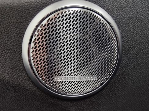 Used 2024 Alfa Romeo Giulia Veloce image 8