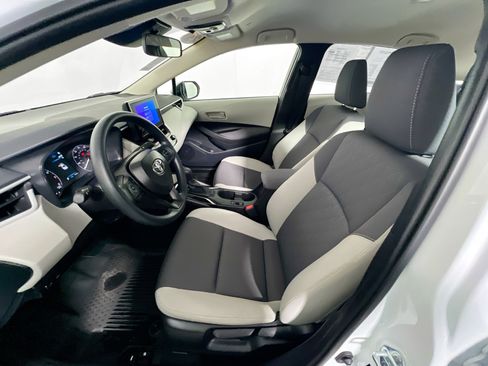 Used 2025 Toyota Corolla LE image 14