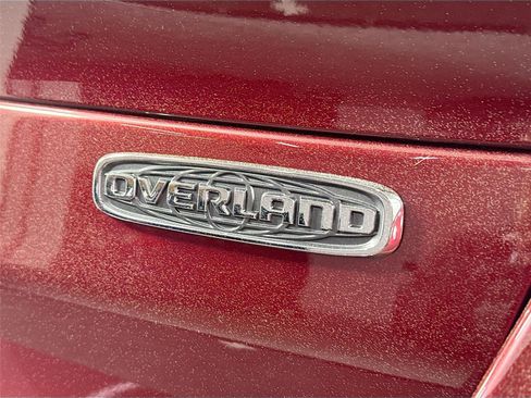 Used 2022 Jeep Grand Cherokee L Overland w/ MOPAR Finishing Package image 15