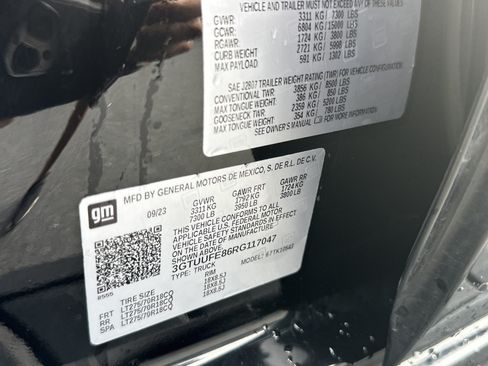 Used 2024 GMC Sierra 1500 AT4X AWD/4WD image 34