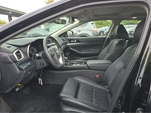 Used 2023 Nissan Maxima Platinum w/ Sport Mat Group FWD image 4