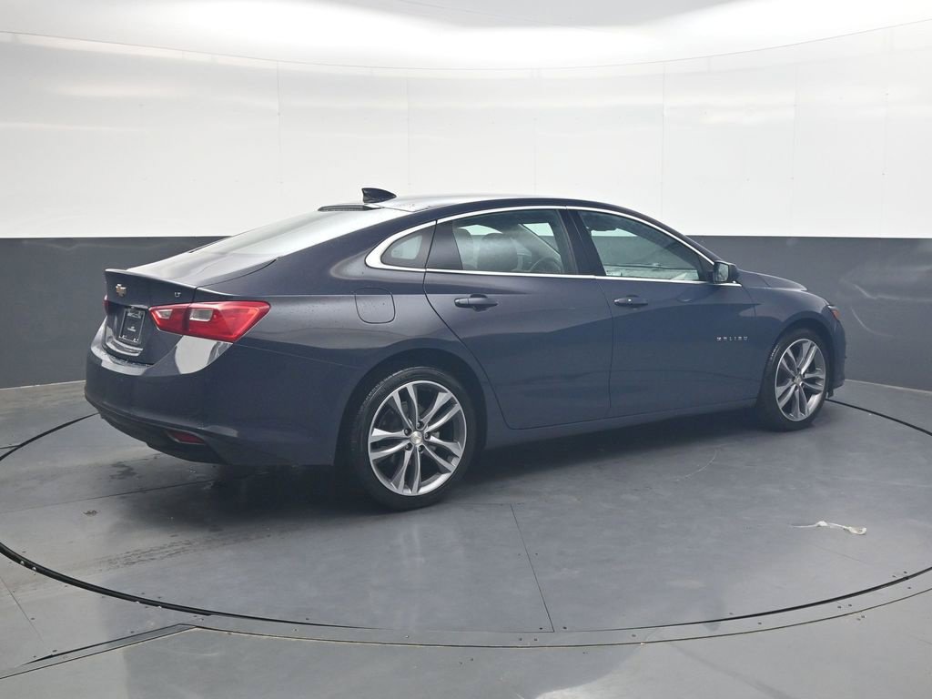 Used 2025 Chevrolet Malibu LT FWD image 4
