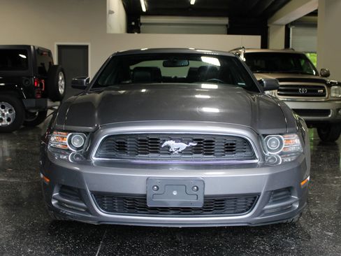 Used 2013 Ford Mustang Premium image 7