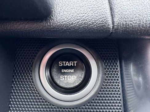 Used 2014 Land Rover Range Rover Sport SE image 34