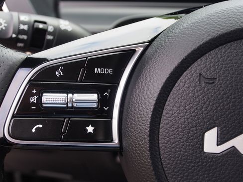 Used 2025 Kia Seltos SX w/ SX Sunroof Package image 22