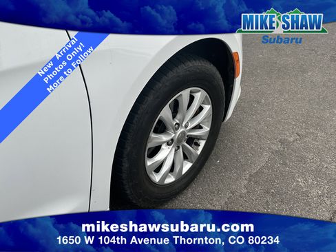 Used 2019 Chrysler Pacifica Touring Plus image 26