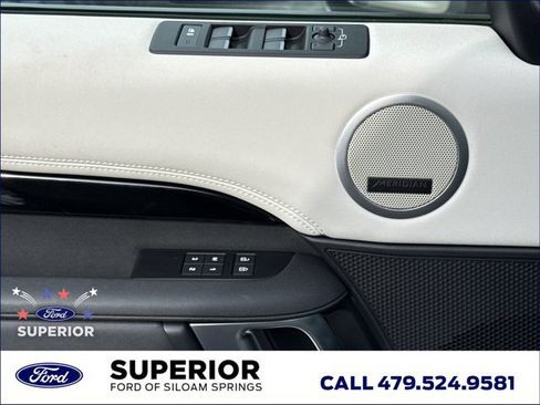 Used 2025 Land Rover Discovery S AWD/4WD image 20