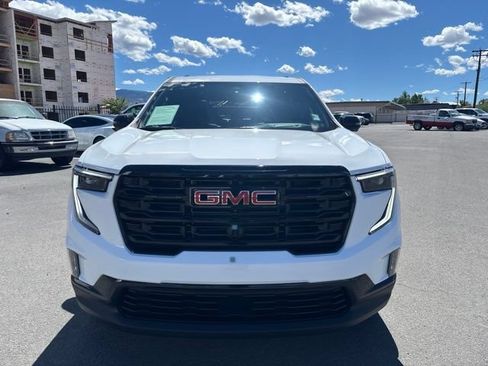 Used 2025 GMC Acadia Elevation w/ Elevation Premium Package AWD/4WD image 10