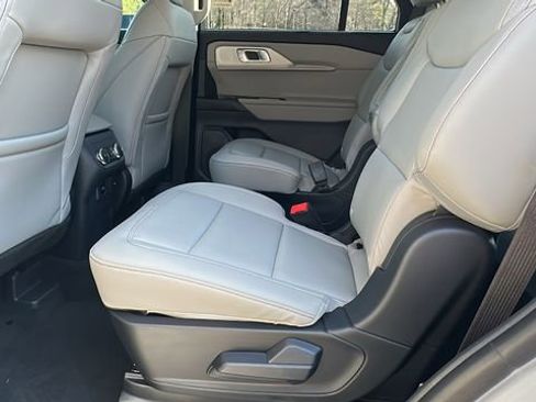 New 2026 Ford Explorer Active w/ Active Comfort Package image 21