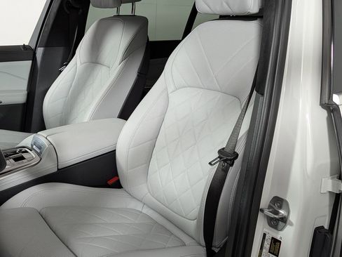 Certified 2023 BMW X7 xDrive40i image 18