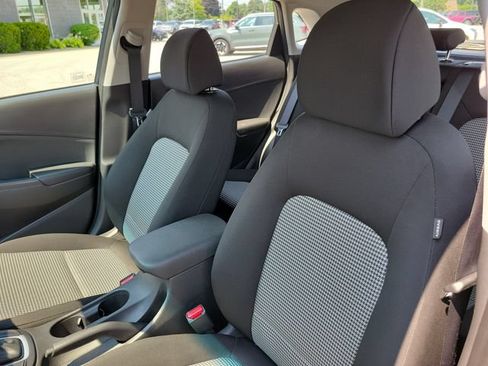 Used 2019 Hyundai Kona SE AWD/4WD image 6