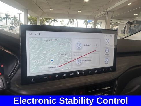 Certified 2024 Ford Escape SE w/ PHEV Premium Package FWD image 12