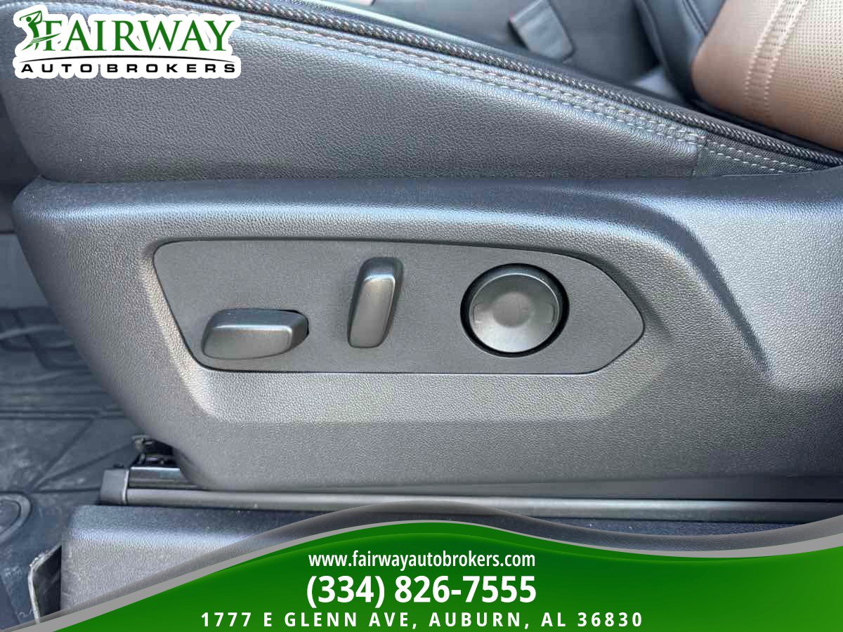 Used 2025 Chevrolet Silverado 2500 High Country w/ Technology Package AWD/4WD image 15