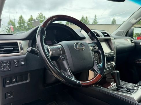 Used 2016 Lexus GX 460 w/ Premium Package AWD/4WD image 10
