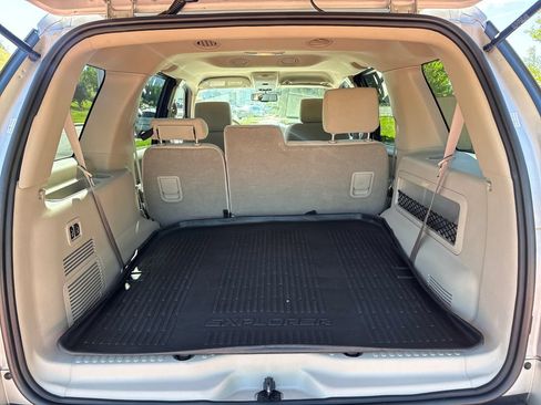 Used 2007 Ford Explorer XLT AWD/4WD image 7