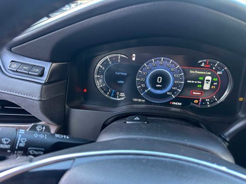 Used 2016 Cadillac Escalade ESV Premium image 18