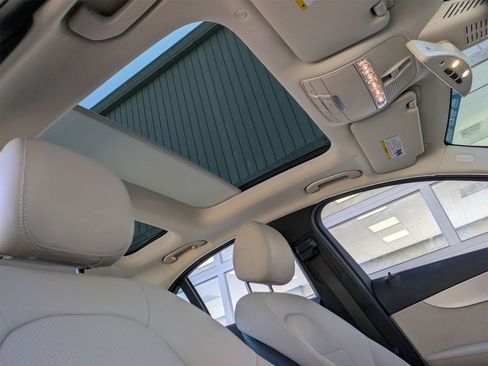 Used 2019 Mercedes-Benz C 300 Sedan image 22