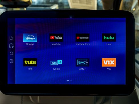 Used 2026 Cadillac Escalade Platinum Sport w/ LPO, ONYX Package image 32