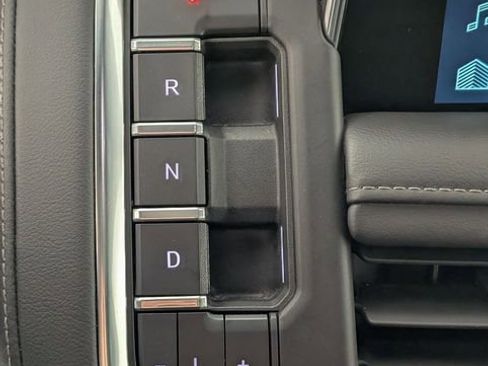 Used 2022 Chevrolet Tahoe Z71 w/ Luxury Package image 24