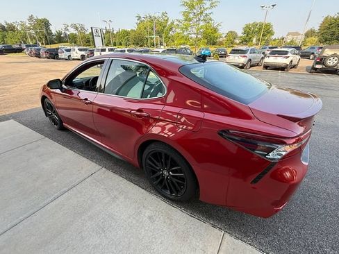 Used 2022 Toyota Camry XSE AWD/4WD image 4