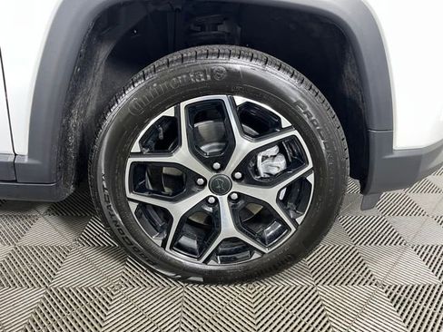 Used 2026 Jeep Compass Limited AWD/4WD image 9